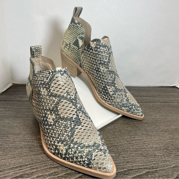 Dolce Vita Snakeskin Patterned Ankle Boots Women’s Size 7.5. Pre-owned-some wear - Picture 1 of 14